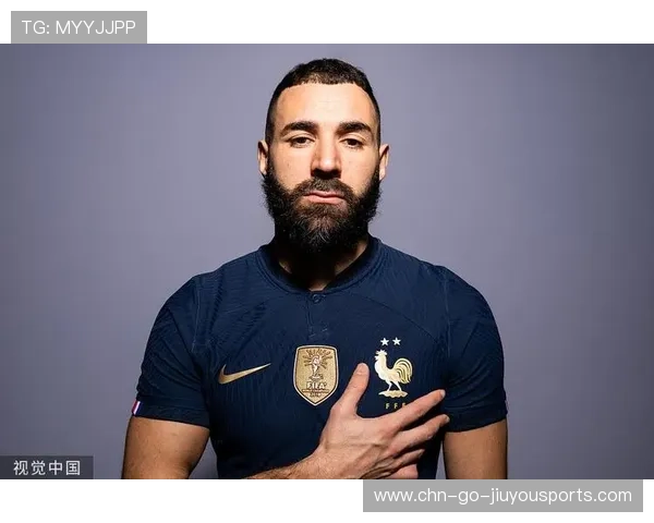 本泽马参加队内午餐会，与队友气氛融洽