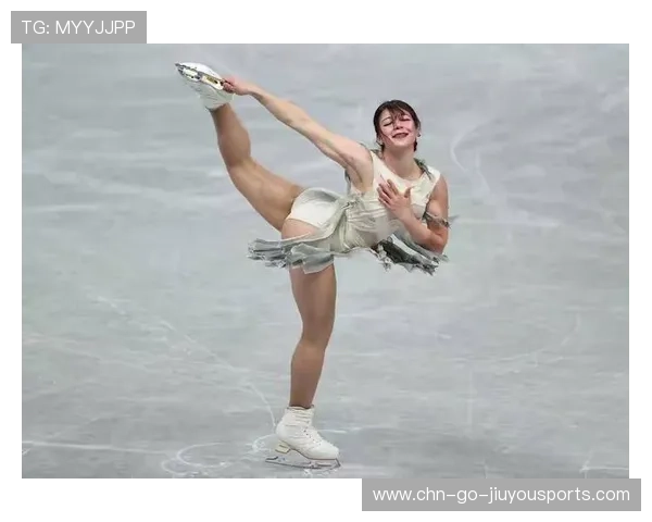 花样滑冰女单旋转如陀螺，解说：像被上了发条