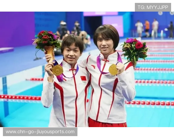 全红婵和陈芋汐争夺跳水金牌，实力强劲，全红婵陈芋汐决赛