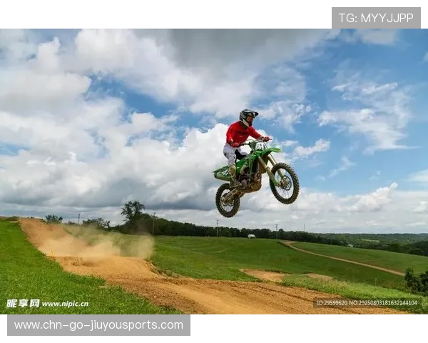 运动“飞跃瞬间”：空中“惊艳瞬间”震撼全场！